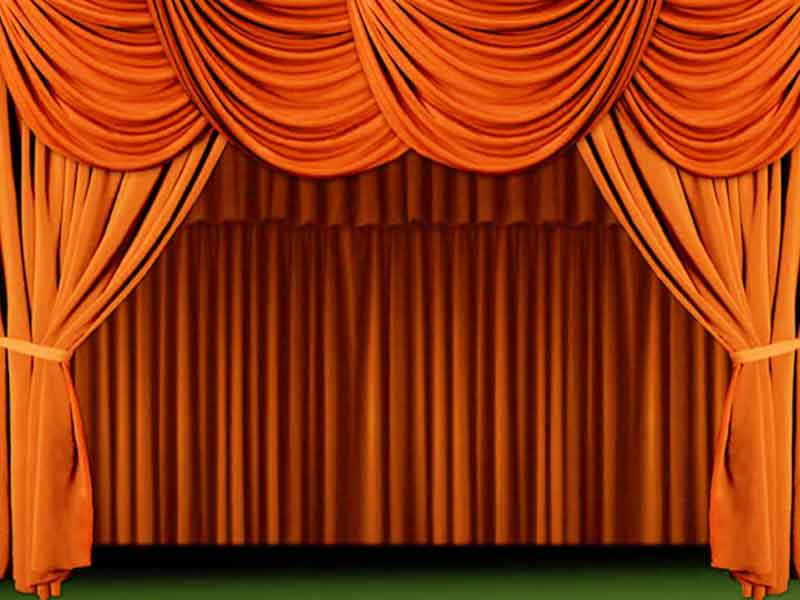 auditorium-scallop-curtains2